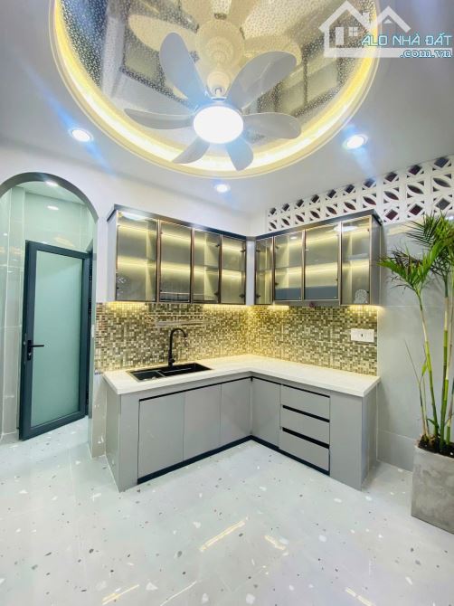 Nhà 1/ Đường Lý Chính Thắng, Q3, DT 56m2 giá 5 Tỷ 450 (TL), Sổ Hồng Riêng - 3