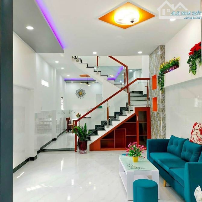 Bán nhà ngay Vườn Chuối, Quận 3.Giá: 3 tỷ 090tr/60.5m2 sổ riêng, đường ô tô 6.5m - 3