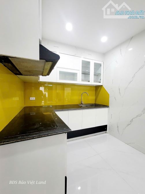 Bán nhà 3 tầng sạch đẹp về ở luôn ngõ 109 Trại Lẻ - 3