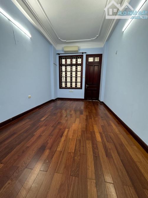 SIÊU PHẨM 12Tỷ 35m 5T MT 4m ĐỘI CẤN BA ĐÌNH ÔTÔ 7CHỖ ĐỖ CỬA 15M RA PHỐ ÔTÔ TRÁNH NGÕ THÔNG - 3