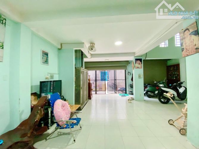 NHÀ BÁN HẺM LẠC LONG QUÂN, P.10, QUẬN TÂN BÌNH. DIỆN TÍCH 84M2 - NGANG KHỦNG - GIÁ CHỈ 12 - 3