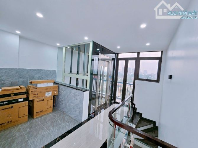 Giảm sâu 2 tỷ, Nhà ngõ 158 nguyễn sơn, 6 tầng thang máy, Lô góc , 110m2 - 22 tỷ - 3