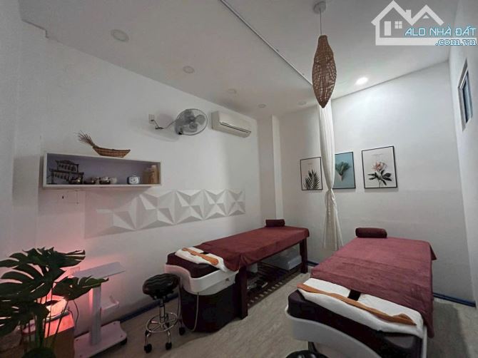 Nhà 4 tầng mặt tiền Phan Đình Phùng Gần Chợ Đầm Ngay Trung tâm TP.Nha Trang - 3