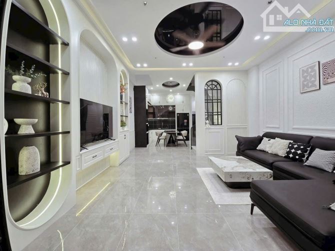 Nhà mới 100% 3 tầng MT đường 7m5 Bùi Giáng - Cách công viên 150m - 3