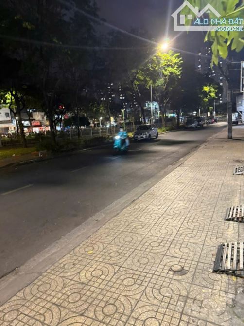 Nhà mặt tiền Phan Văn Khoẻ 3 tầng 4x22m không LG,giá 14tỷ - 3