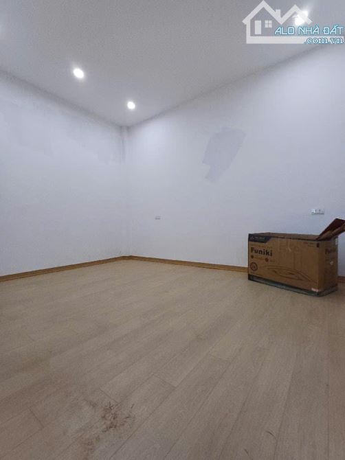 BÁN NHÀ PHỐ VĨNH HƯNG - HOÀNG MAI - MẶT NGÕ THÔNG - 59M2 - 4P NGỦ - HƠN 5 TỶ - 3