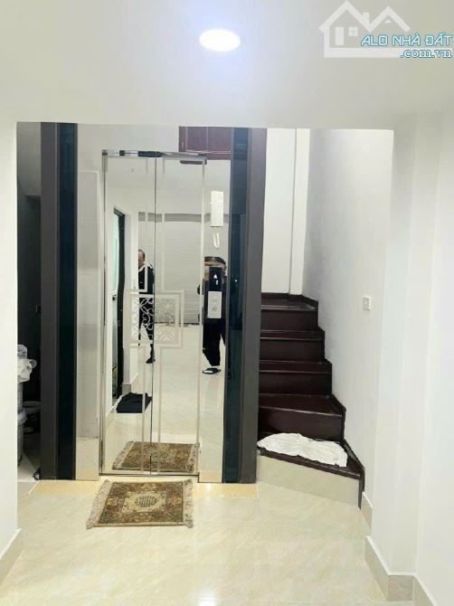 Mặt ngõ kinh doanh - 6 tầng thang máy - vài  bước ra đường Cầu Giấy - 3