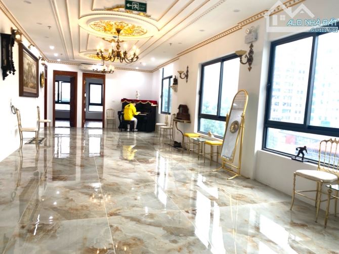 Bán nhà Mặt phố Nguyễn Khánh Toàn - Lô Góc - DT 139m2, 9 tầng thang máy, MT rộng, 45.5 tỷ - 3