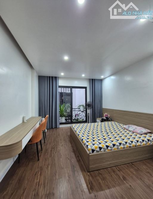 Bán nhà Văn Cao, Đằng Giang, Ngô Quyền, Hải Phòng. 4 tầng, 40m2, 3,2 tỷ. Ngang 4m, t2dn - 3
