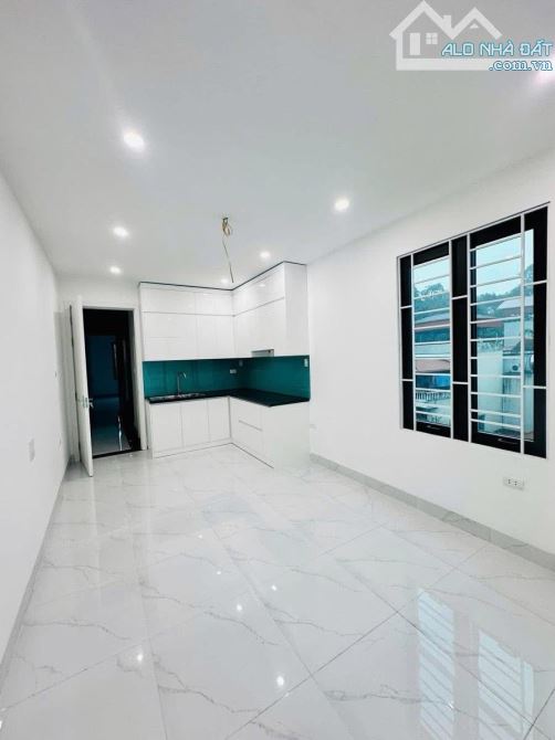 Bán nhà mặt ngõ Xuân La -Tây Hồ 50m2 -6 tầng- Giá 15.9tỷ- Lô Góc -Ôtô- kinh Doanh -Tiện íc - 3