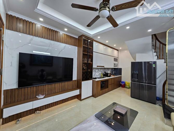 NHÀ ĐẸP MỸ ĐÌNH  - FULL NỘI THẤT - 30M RA OTO - VỊ TRÍ ĐẸP - 30M - GIÁ7.85 TỶ - 3