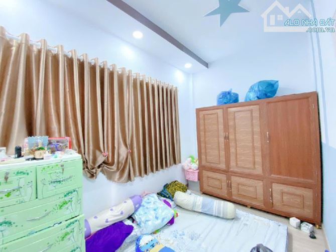3tỷ xíu, nhà 2 tầng, ngang 4,5m rộng bề thế, Gò Vấp, gần Nguyễn Oanh - 3