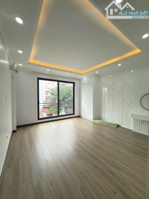 Nhà Đẹp Cầu Giấy. 36m2 x6 Thang máy .oto đỗ cửa - 3