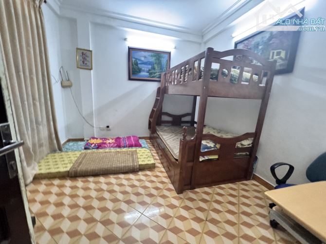 MẶT NGÕ THÔNG - NHÀ CŨ CHỈ CẦN SƠN LẠI LÀ ĐẸP - GIÁ GIA LỘC - 3
