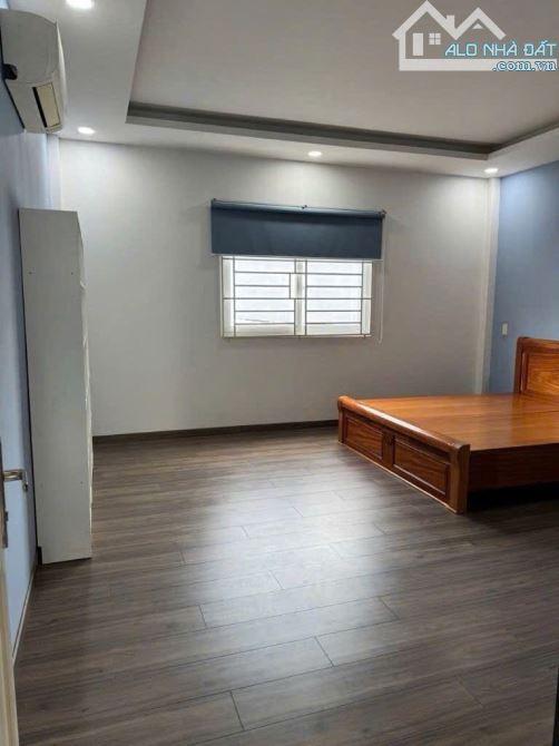 Bán nhà 2 tầng, Huỳnh Tấn Phát. 100m2 full thổ cư - Ngang 5m. Chỉ 5.x ty - 3