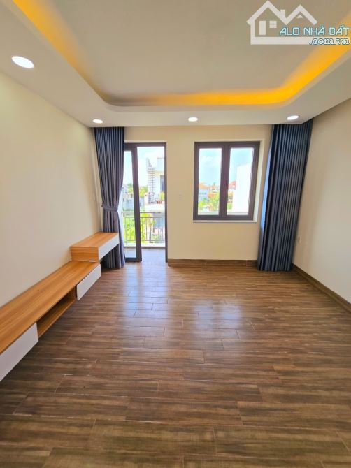 NHÀ PHỐ 72M2, 3 TẦNG, HOÀN CÔNG ĐỦ, ĐƯỜNG 8M, NGAY CHỢ LONG PHƯỚC,GẦN VINHOMES NGUYỄN XIỂN - 3
