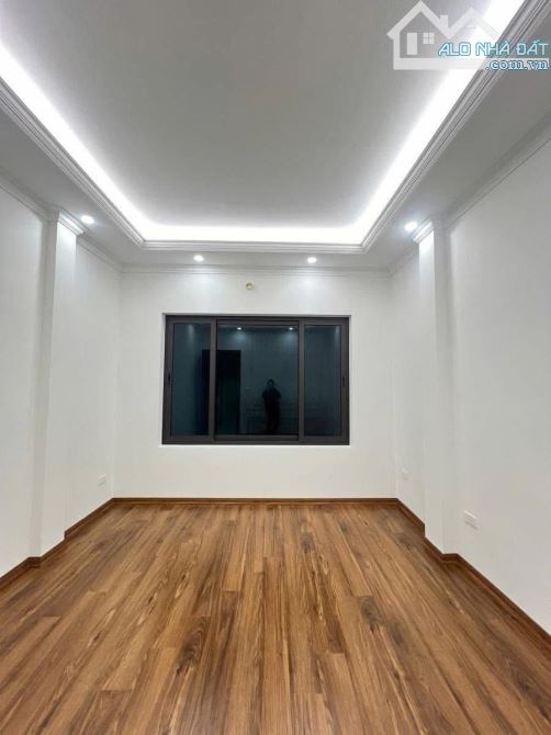 bán nhà PHAN VĂN TRƯỜNG .. dt 38m xây 6 tầng kinh nhà đẹp kinh doanh sầm uất 15 tỷ 2 - 3