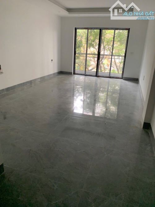 Bắc Linh Đàm, Phân lô 2 thoáng, Vỉa hè, ô tô tránh, dt 73m2, 5 tầng, mt 4.1m, Giá 23.9 tỷ - 3