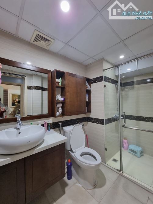 Bán căn Duplex full nội thất đẹp, 320m2 5 ngủ tại chung cư cao cấp Hà Đô Park View C Giấy - 4