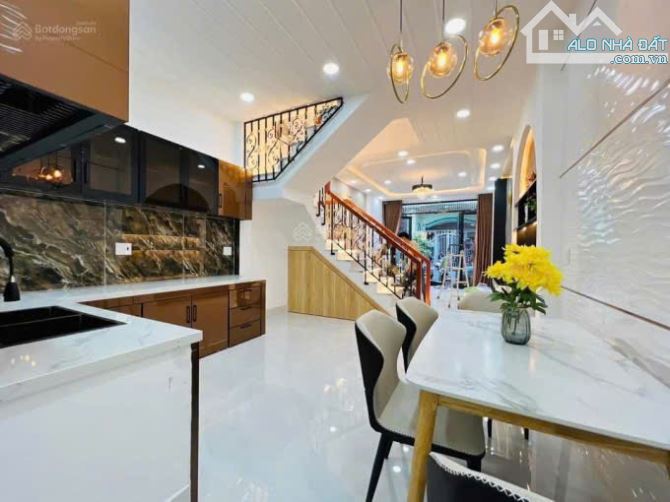 Hàng Độc nhà Vĩnh Khánh, Q.4, Không Xem Là Tiếc – chỉ 3TỶ730 –55,3m²- 1T1L –hẻm oto/SHR - 4