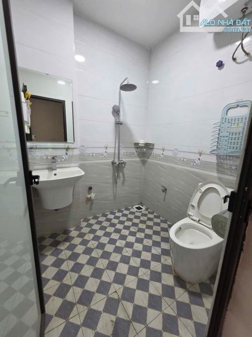 BÁN NHÀ THƯỢNG THANH 35M-5MT-6 TẦNG.5 TỶ NHÀ ĐẸP THIẾT KẾ HIỆN ĐẠI - 4