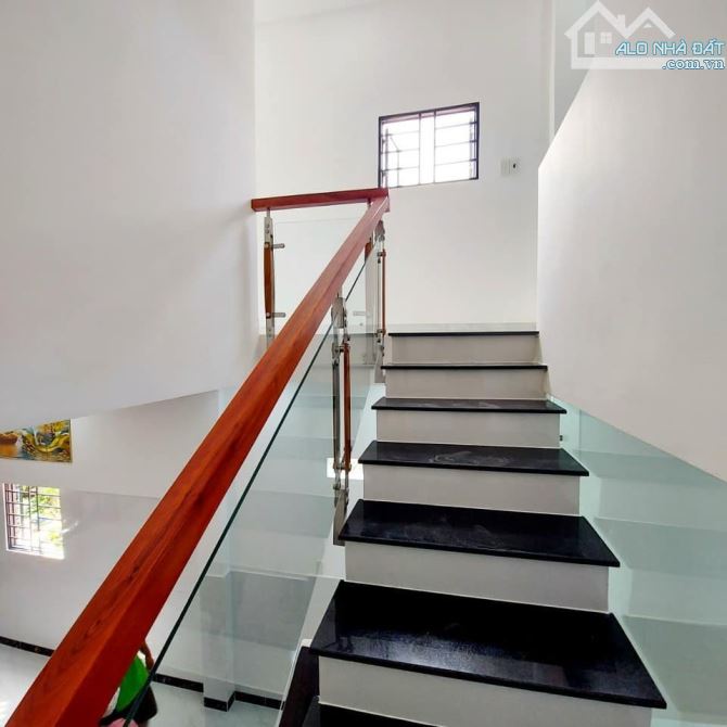 Bán nhà ngay Vườn Chuối, Quận 3.Giá: 3 tỷ 090tr/60.5m2 sổ riêng, đường ô tô 6.5m - 4