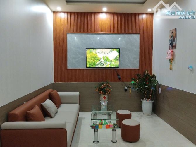 Nhà 2 tầng kiệt oto Đoàn Hữu Trưng, gần trường Y Huế - 4