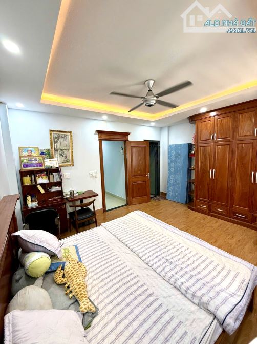 NHÀ 4 TẦNG THANG MÁY KDT ĐÔNG TĂNG - FULL NỘI THẤT GỖ XỊN - 4