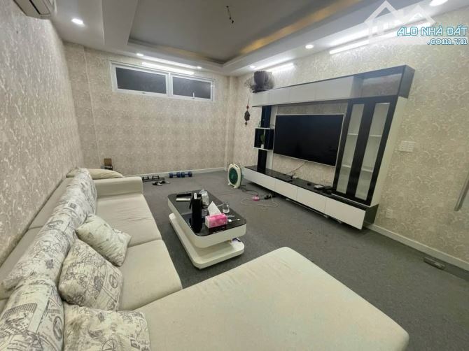 Nhà Đẹp 2 Tầng Nguyễn Biểu Q.5– 66m² – Full Nội Thất – Giá Chỉ 3 Tỷ – Đầu Tư Quá Tốt! - 4