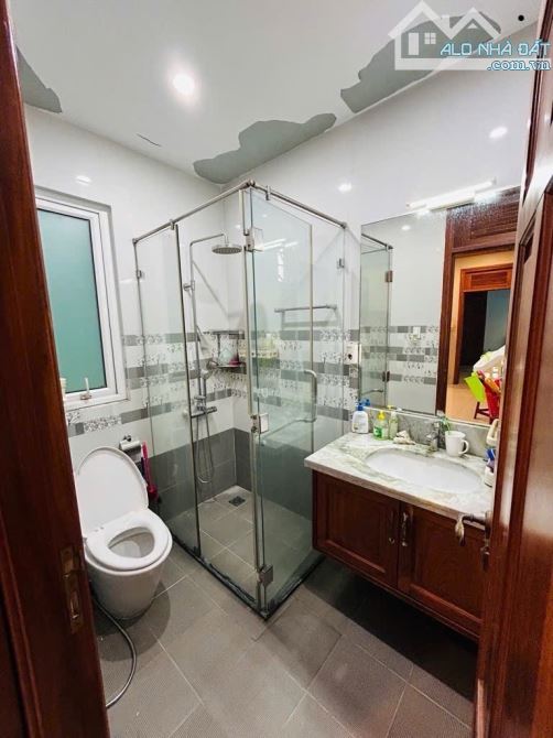 Bán gấp nhà đẹp ở ngay khu Đường số Q.7, xe hơi ngủ nhà, 120m2, ngang 6m, SHR, chỉ 24 tỷ. - 4