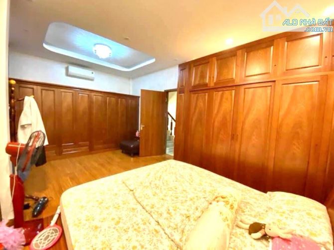 Bán nhà Phố Mai Anh tuấn. Đống đa. Diện tích 50m. 6 tầng. Mặt tiền 4,2m. Giá 30 tỷ - 4