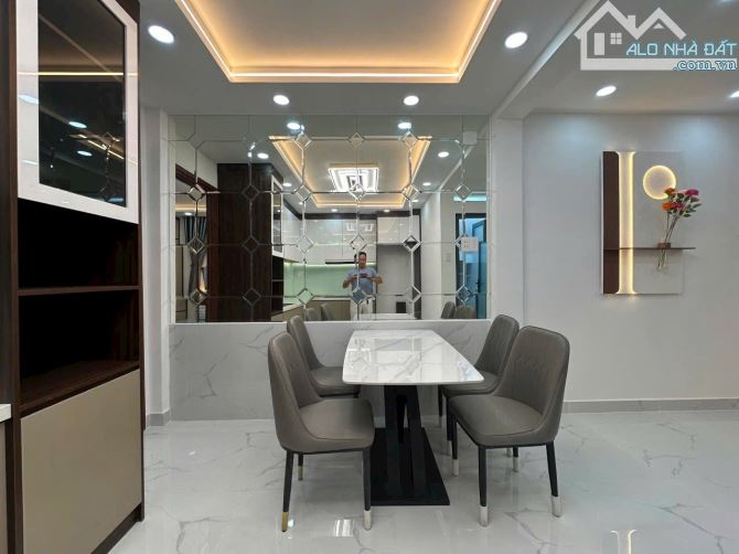 Nhà mới 100% Hẻm Võ Thị Nhờ . p.Tân Thuận Đông, Q7 💰5,8 ty . 1 Lầu - 4
