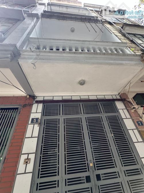 SIÊU PHẨM 12Tỷ 35m 5T MT 4m ĐỘI CẤN BA ĐÌNH ÔTÔ 7CHỖ ĐỖ CỬA 15M RA PHỐ ÔTÔ TRÁNH NGÕ THÔNG - 4