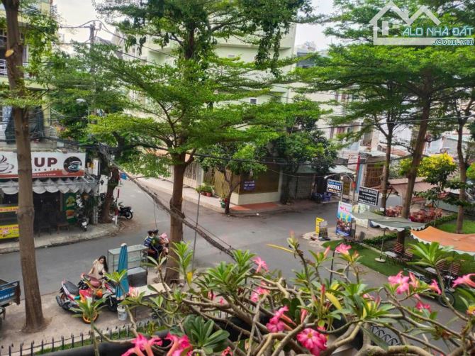 270m2. Biệt Thự  3 MT mái thái đẳng cấp ngang 12m,nhiều cây xanh thoáng mát - 4