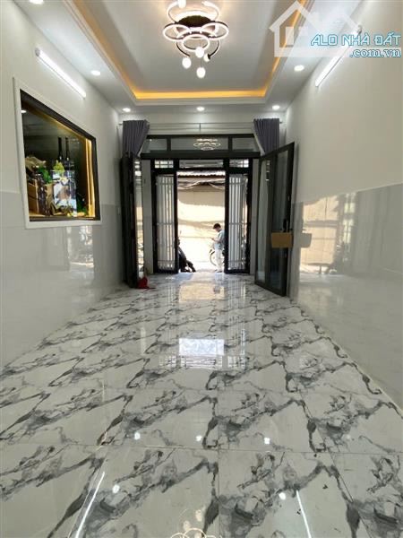NHÀ MỚI MỄ CỐC_QUẬN 8_3 TẦNG_4 PHÒNG NGỦ_HẺM XE HƠI GIÁ CHỈ 4 tỷ - 4