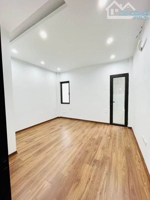 10m Phố Định Công, oto vào nhà, kdoanh CTY, thang máy, sổ 55m2. Nhà đẹp. Giá 16.6 tỷ - 4