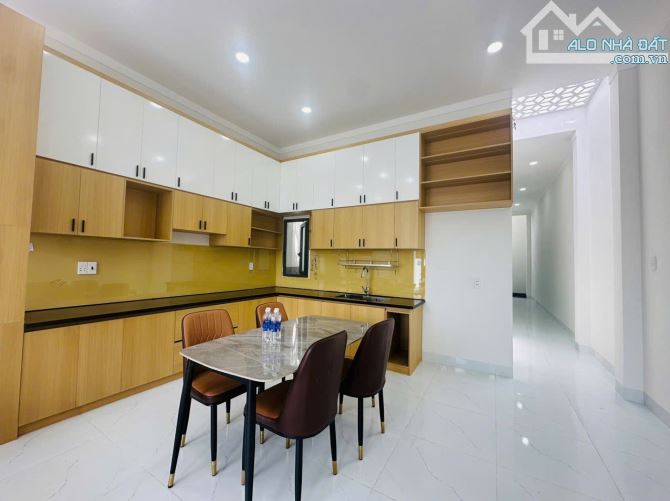 Nhà mặt tiền hẻm 473 cuối Y Mol rẻ trái - 4