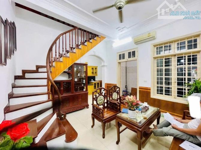 Bán nhà 55m2, 7,7 tỷ, Trương Định, Giáp Bát, Hoàng Mai, đủ nội thất, ngõ thông ô tô, gitốt - 4
