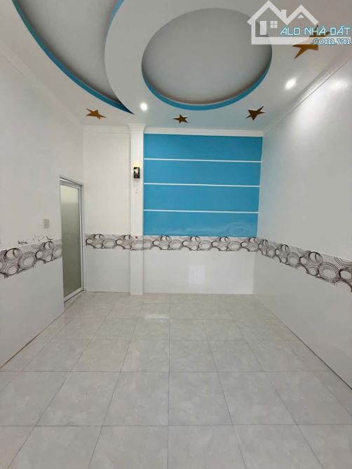 Bán nhà mặt tiền bờ hồ dài huỳnh cương , trệt lầu - 4