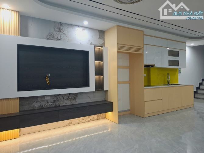 +B.án N.hà-ĐẸP NGỌC THỤY-51M2×6T-Nhỉnh 13.3 tỷ-LÔ GÓC THANG MÁY -FULL NỘI THẤT-GA RA Ô TÔ - 4
