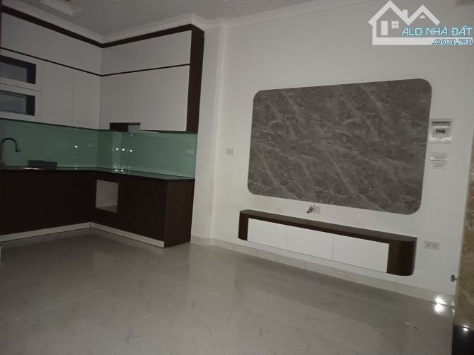 Bán nhà 5 tầng mới đẹp long lanh, diện tích 33m² – Mặt tiền 5m – Giá 4.65 tỷ - 4