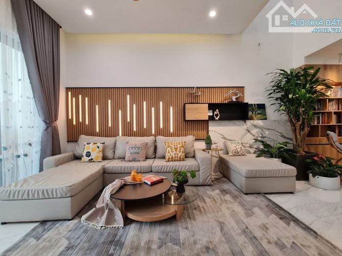 Định cư Mỹ bán gấp nhà Phó Cơ Điều, Q.11/ giá chỉ 3,37TỶ- 57,3m²/ 1T2L/ SHR - 4
