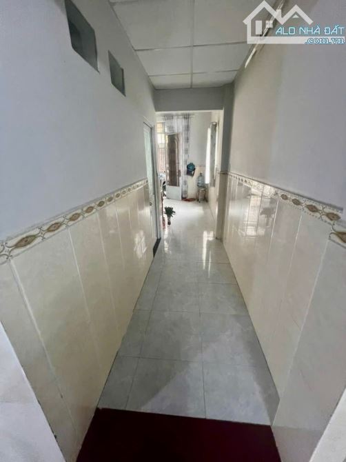Bán nhà 2 tầng 70m2 HXH 5m thới tam thôn HM hơn 3 tỷ - 4