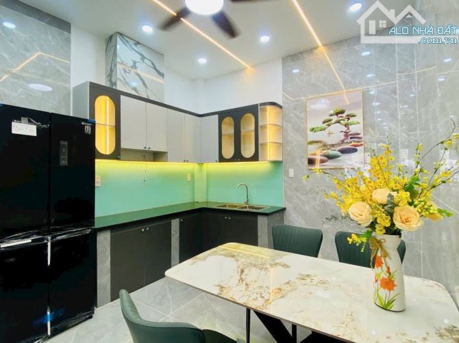 Đi nước ngoài định cư, bán gấp nhà ngay Khuông Việt, Tân Phú. Giá: 2 Tỷ 850 / 50.4m2. SHR - 4
