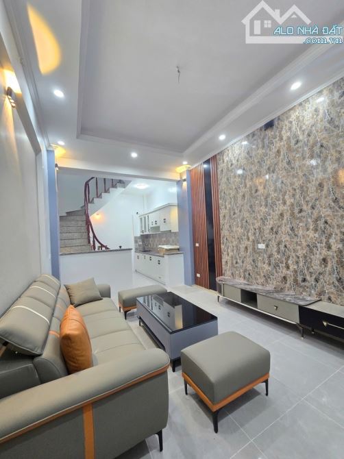 BÁN NHÀ ĐẸP MỚI TINH – HOÀNG MAI, HOÀNG VĂN THỤ – THANG MÁY – 3 BƯỚC RA PHỐ  Giá: 7,6 tỷ – - 4