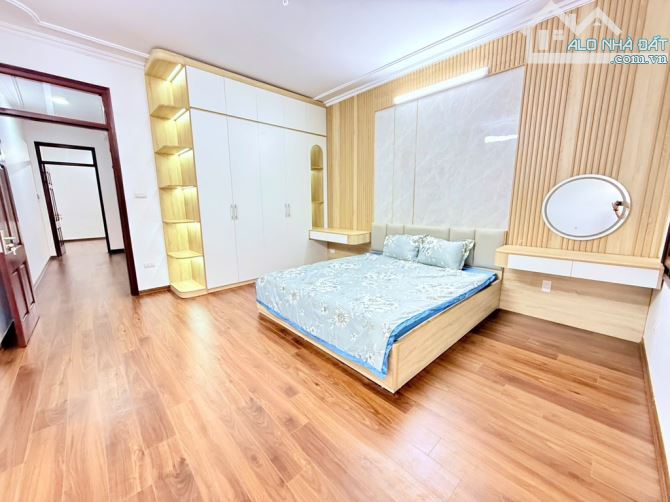NHÀ ĐẸP KHÔNG MUA – VỢ GIẬN CẢ THÁNG! BÁN GẤP — PHÂN LÔ CẦU DIỄN, Ô TÔ CHẠY VÒNG QUANH - 4