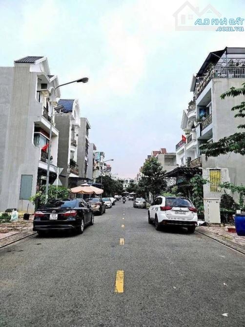 Bán Nhà Hoàn Công Phú Hồng Thịnh , Dĩ An - Bình Dương - 5