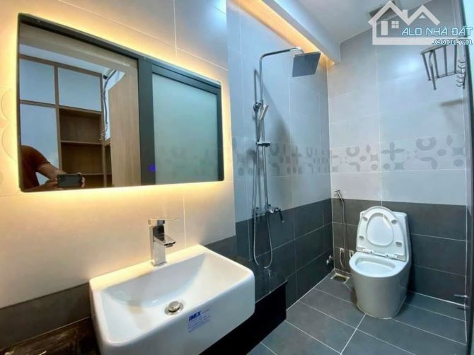 Bán nhà đẹp Huỳnh Tấn Phát, Quận 7 - 50m2 - nhỉnh 3 tỷ - 2 tầng BTCT, SHR - 5