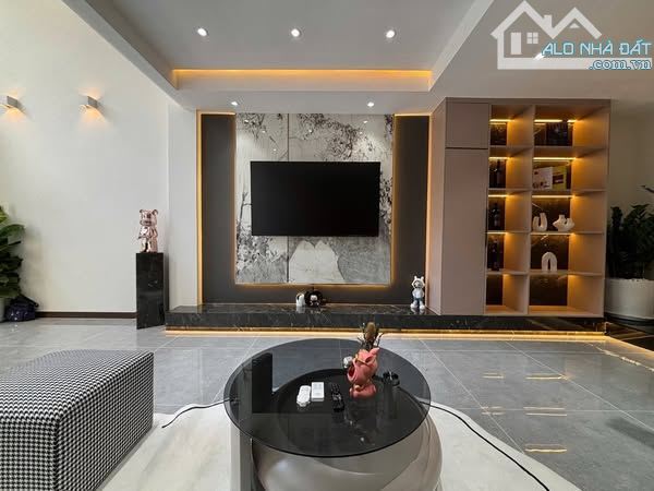 Nhà đẹp đường Huỳnh Văn Bánh, Phú Nhuận- 60m2- Sổ Hồng Riêng- An Cư - Giá yêu chỉ 3 Tỷ 190 - 5