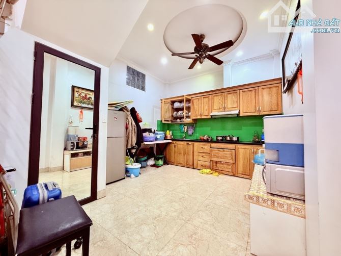 KIM GIANG 40M2 - NHÀ DÂN TỰ XÂY - MẶT NGÕ THÔNG -  Ô TÔ QUA NHÀ - AN SINH XÃ HỘI ĐỈNH CAO - 4